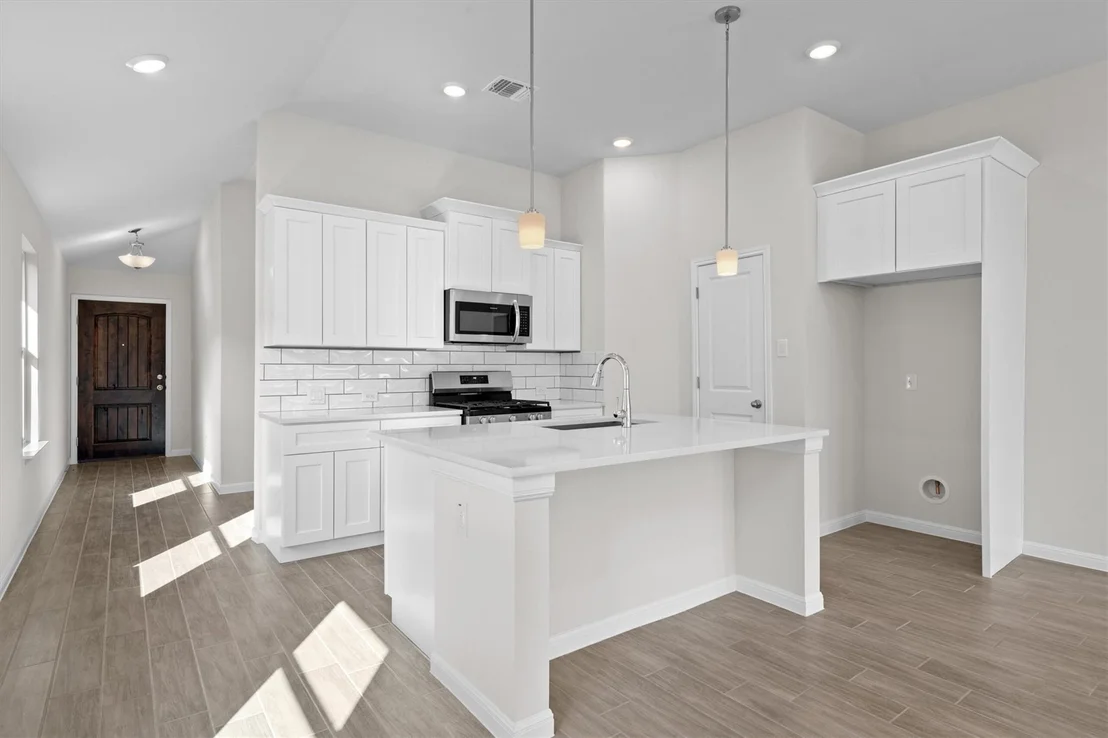 Photo of 417 Stellar Wind DR
