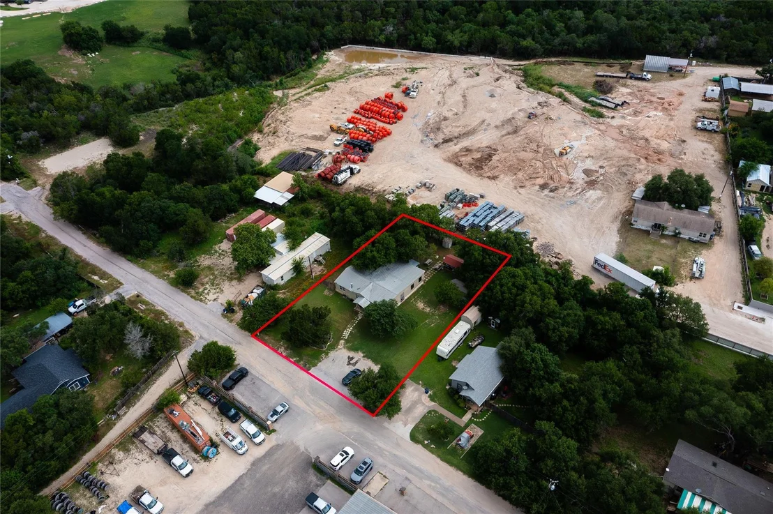 Photo of 210 Jennifer LN
