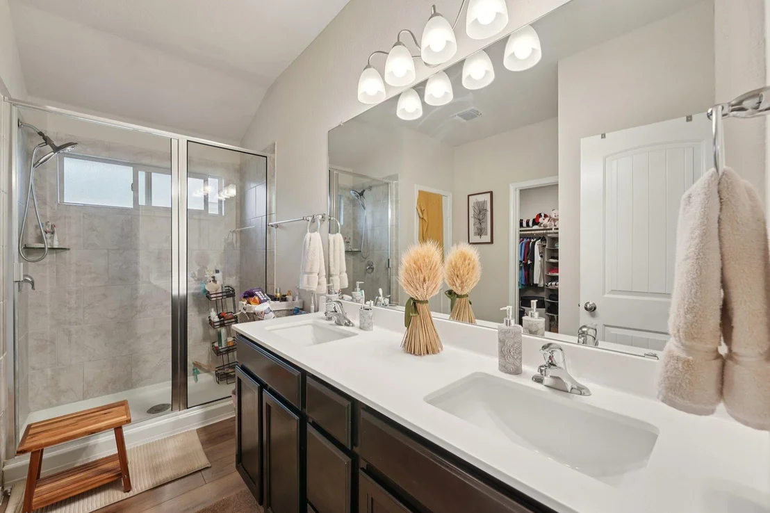 Photo of 184 Pivot DR