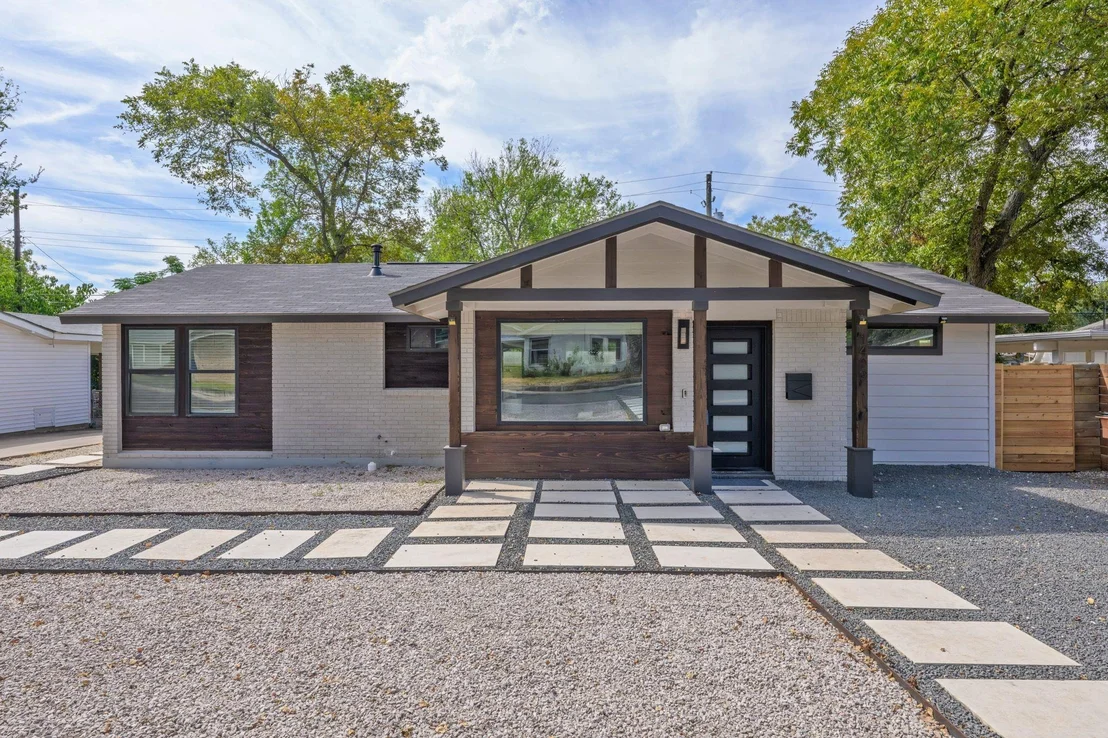 Photo of 1409 Westmoor DR