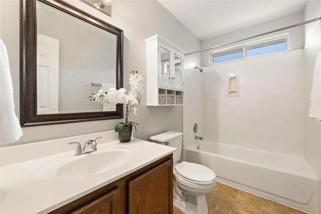 Photo of 303 Northern TRL