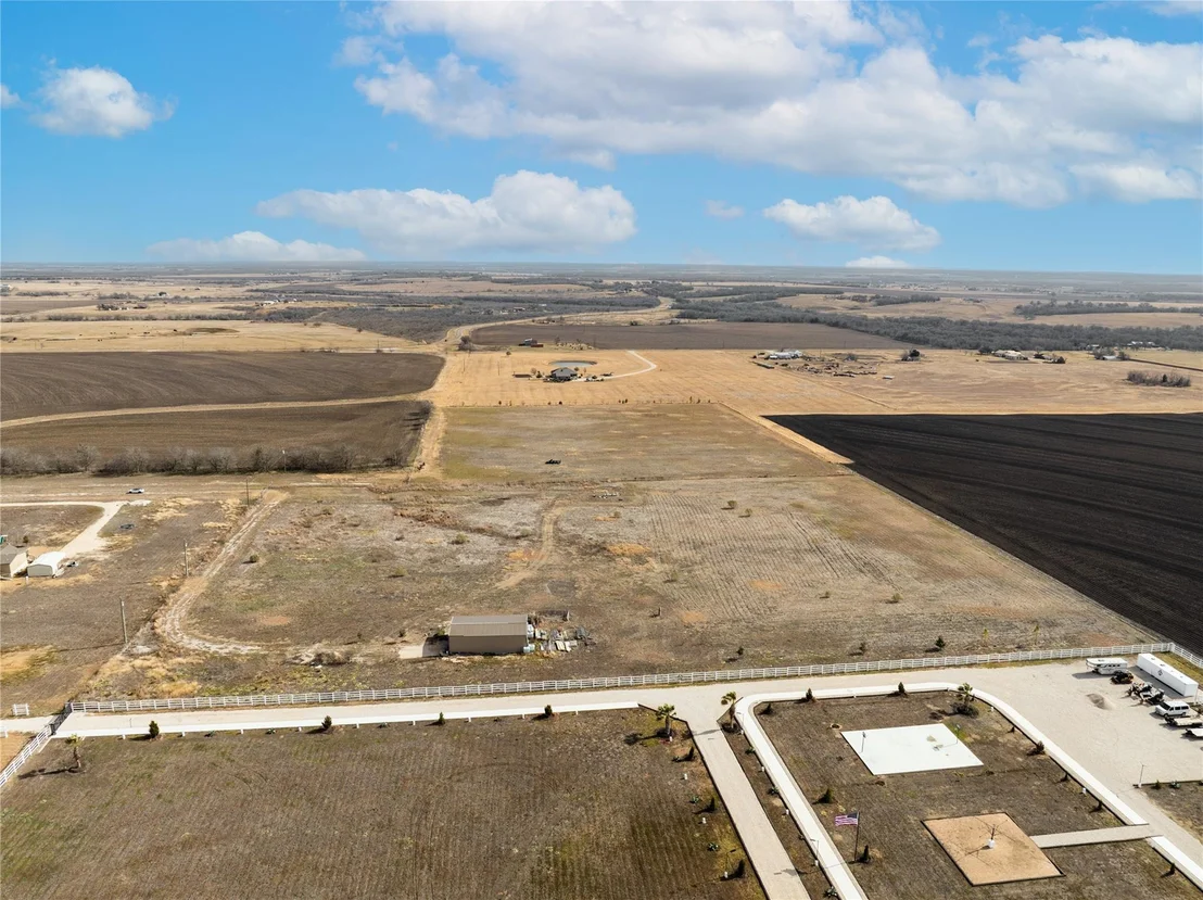 Photo of 824 County Road 451