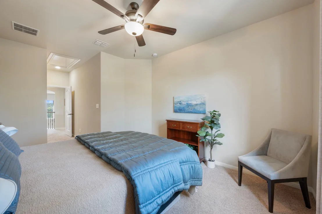 Photo of 182 Emma LOOP