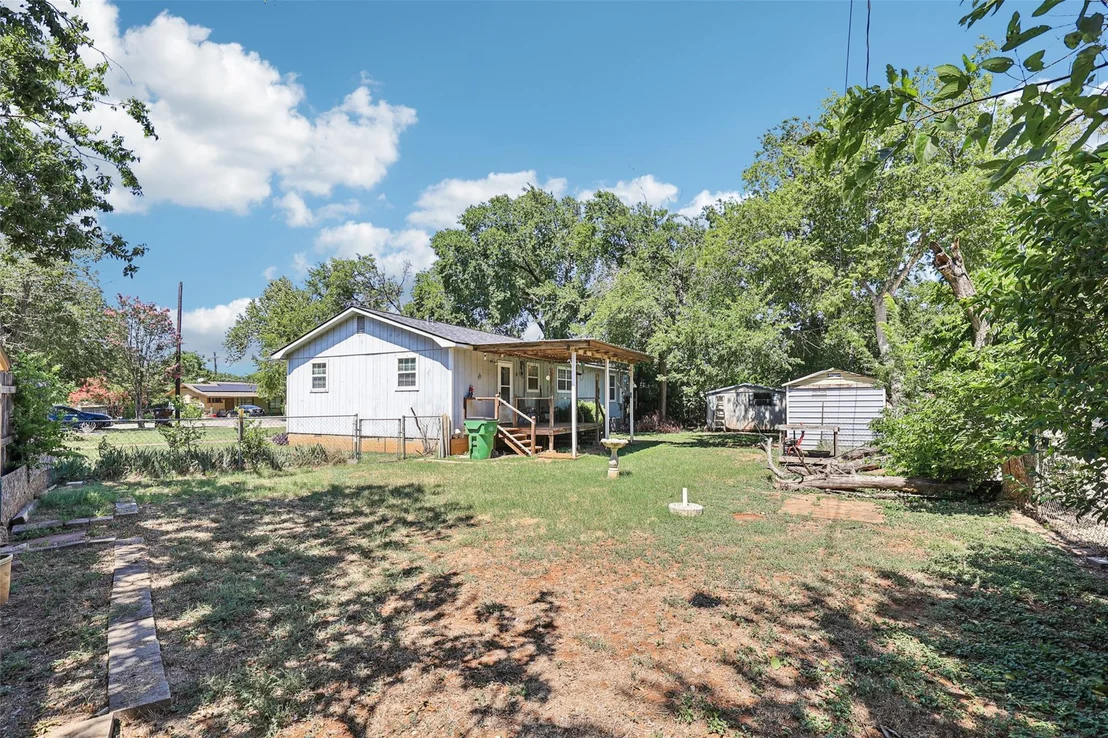 Photo of 1403 Circle DR