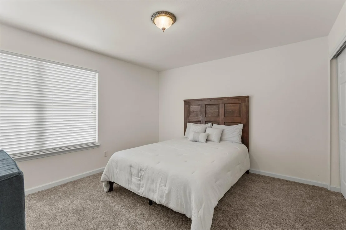 Photo of 4010 Kings Canyon DR