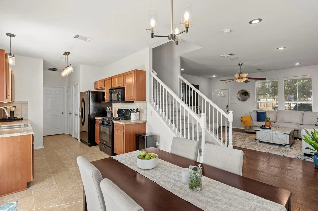 Photo of 136 Regent CV