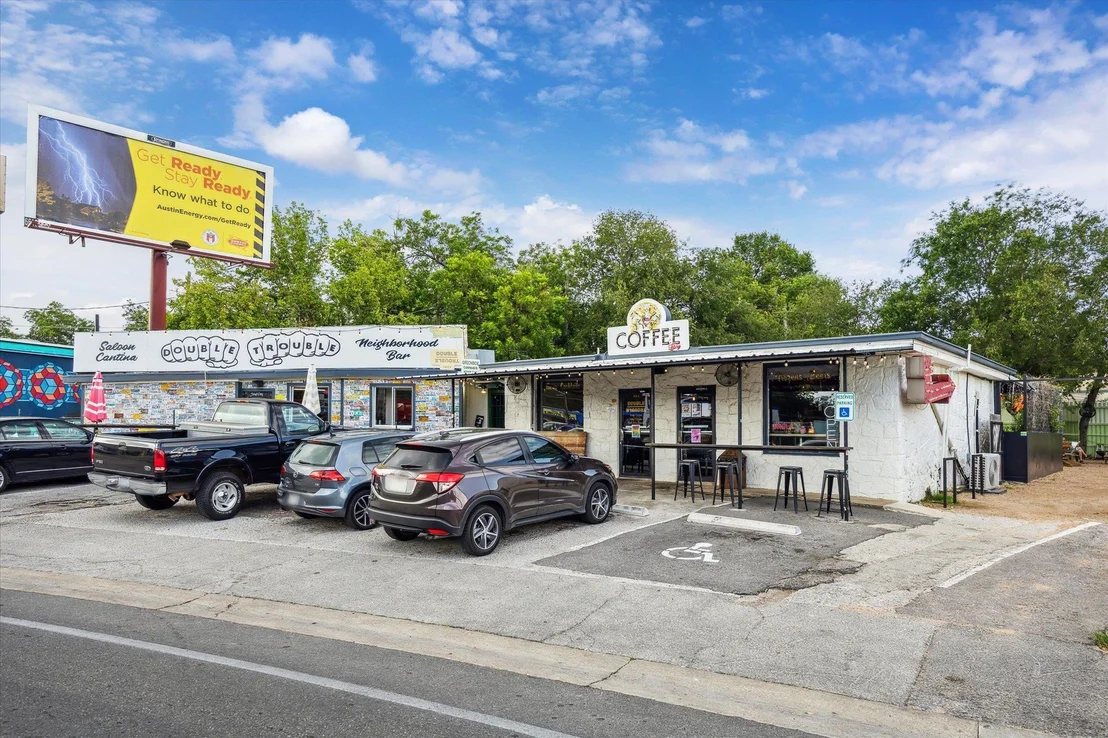 Photo of Unit 2 at 5403 Duval ST
