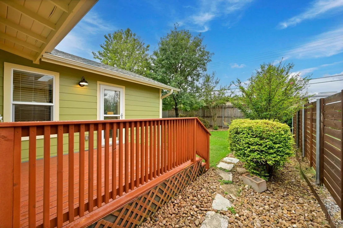 Photo of 6102 Laird DR