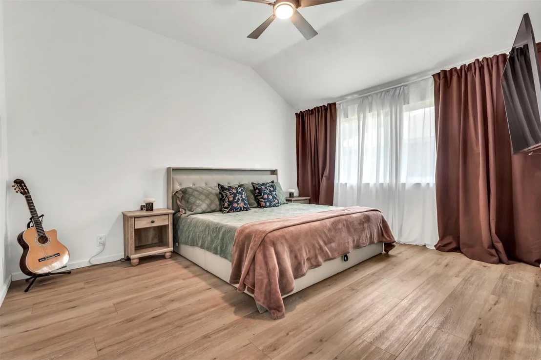 Photo of 206 Quail CIR