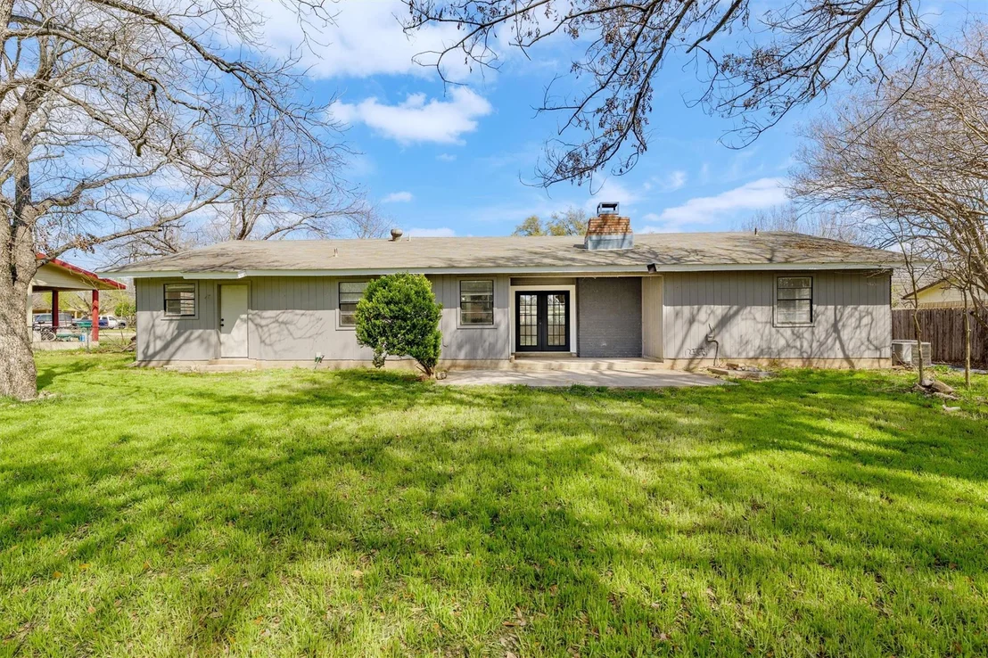 Photo of 1106 Hackberry DR