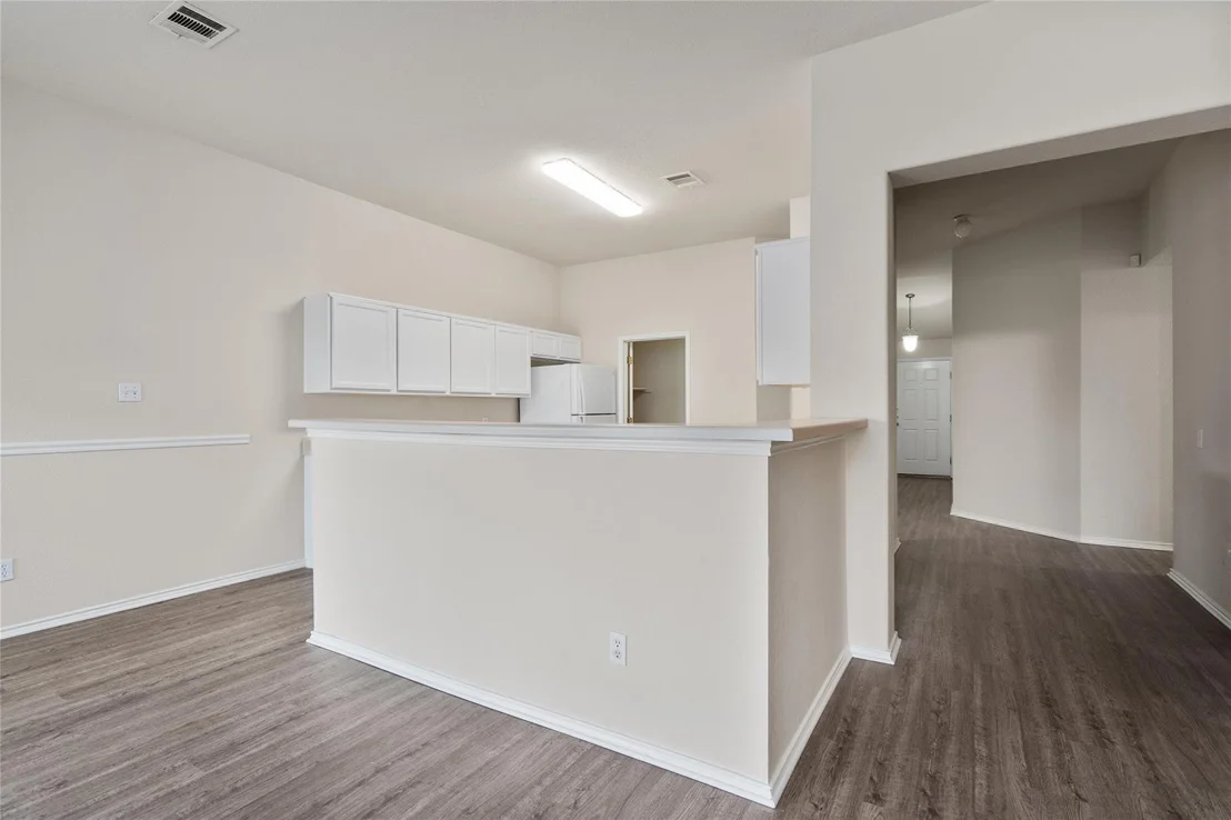 Photo of 3924 Links LN