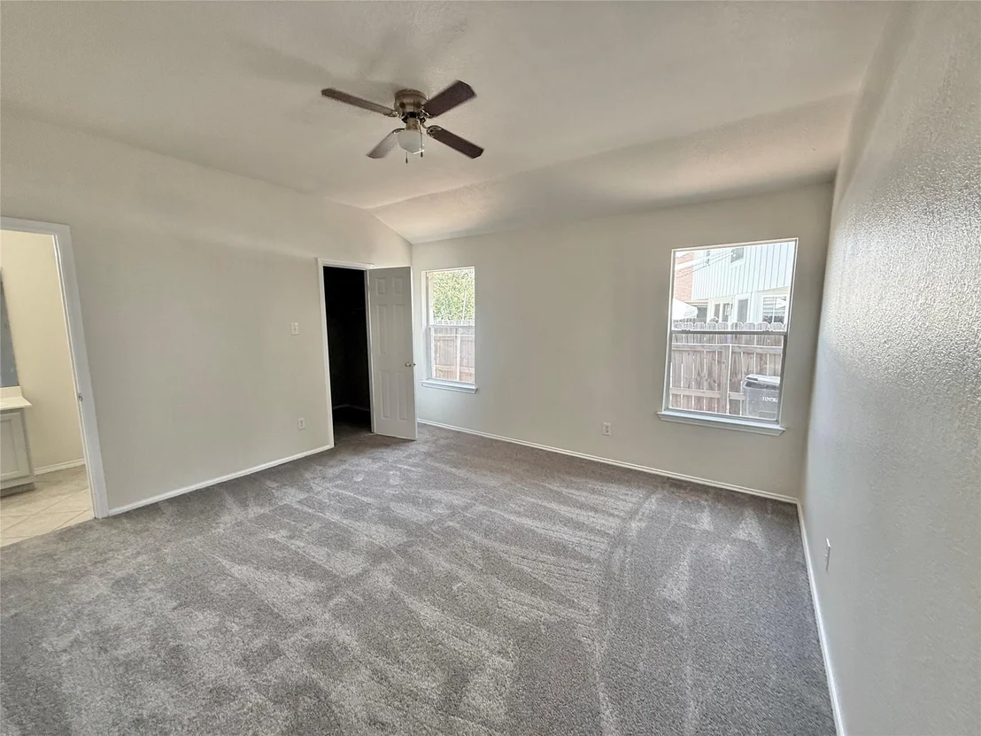 Photo of 809 Luke LN