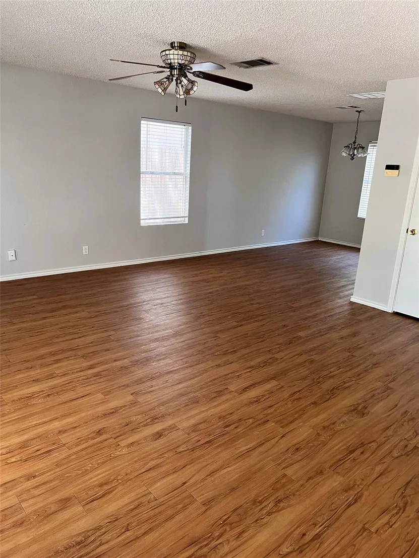 Photo of 13812 Spring Heath RD