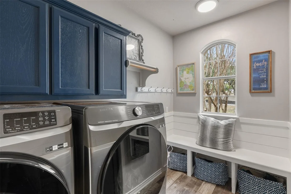 Photo of 320 Heritage DR