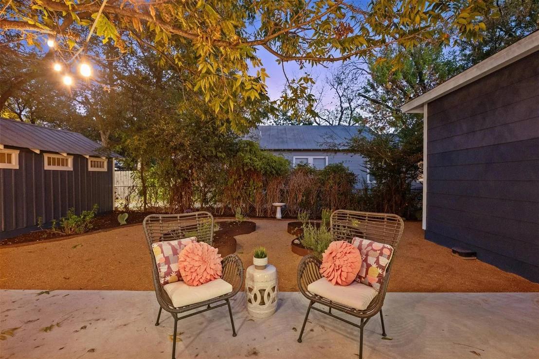 Photo of 3505 West Ave