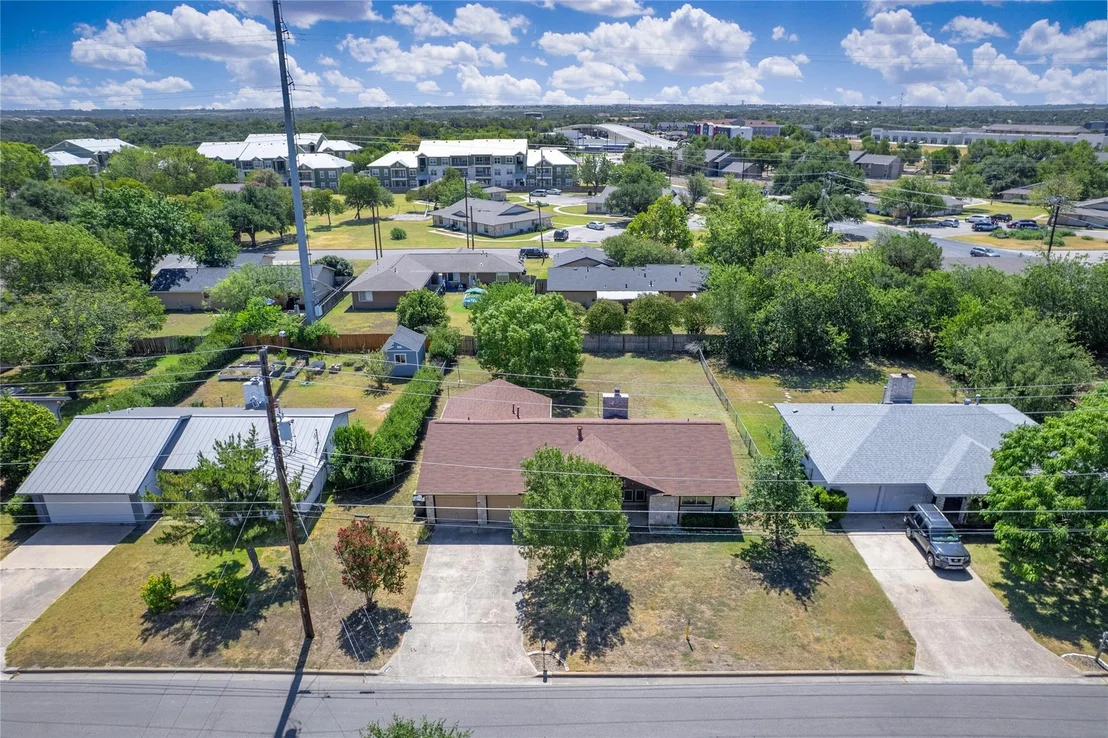 Photo of 404 E Central DR