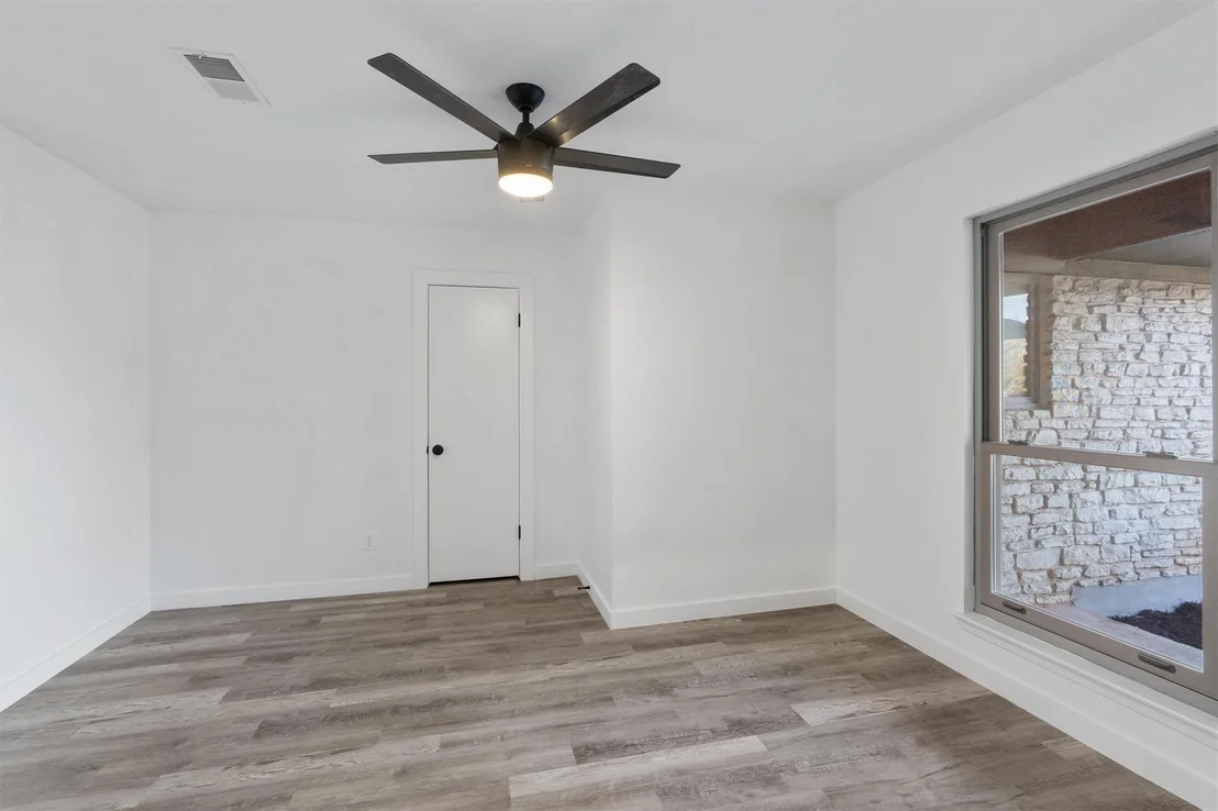 Photo of 1701 Deep Wood DR