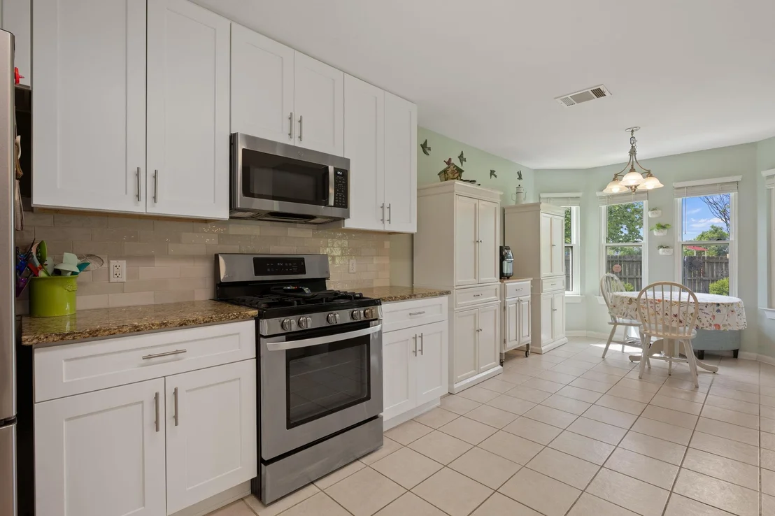 Photo of 206 Evergreen CIR