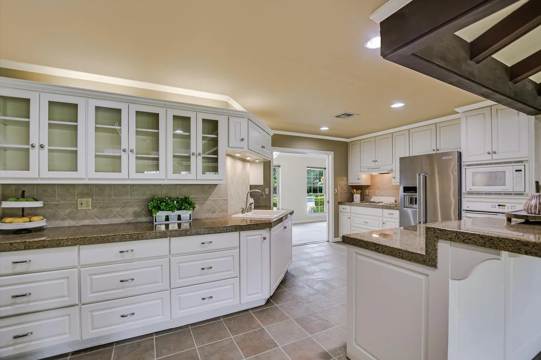 Photo of 4011 N Hills DR