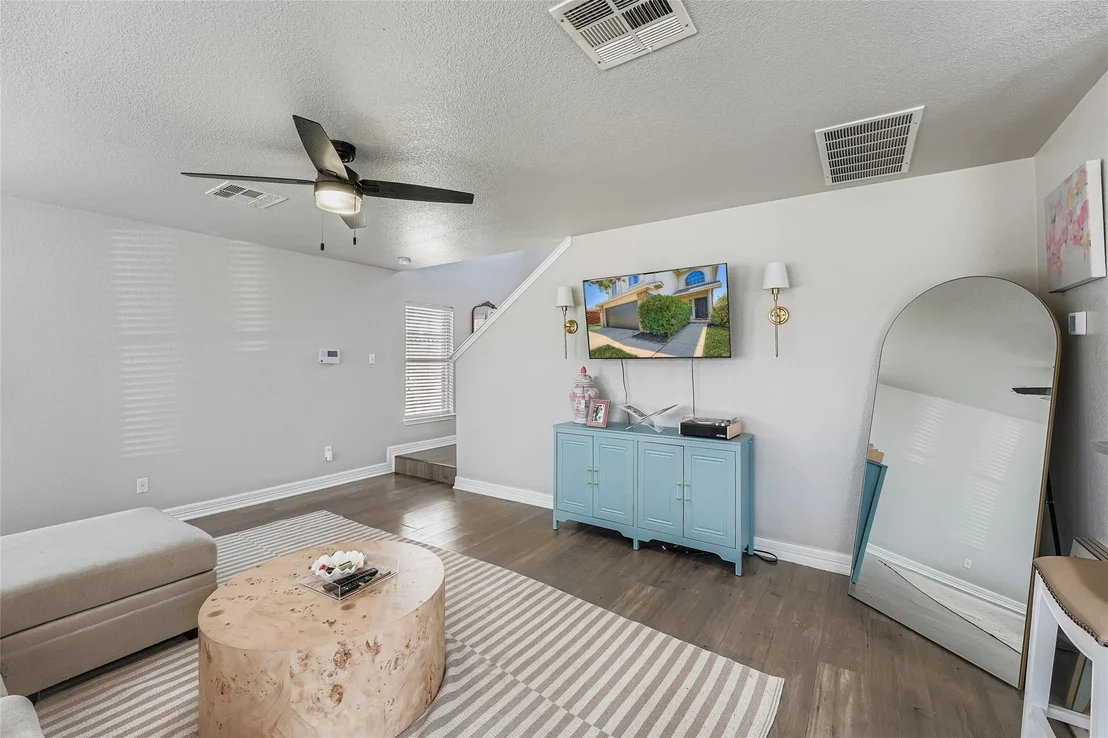 Photo of 1505 Tea Leaf DR