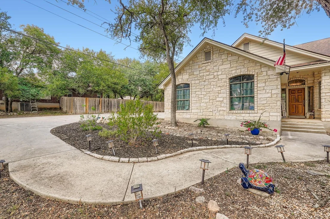 Photo of 100 Quarry Springs DR