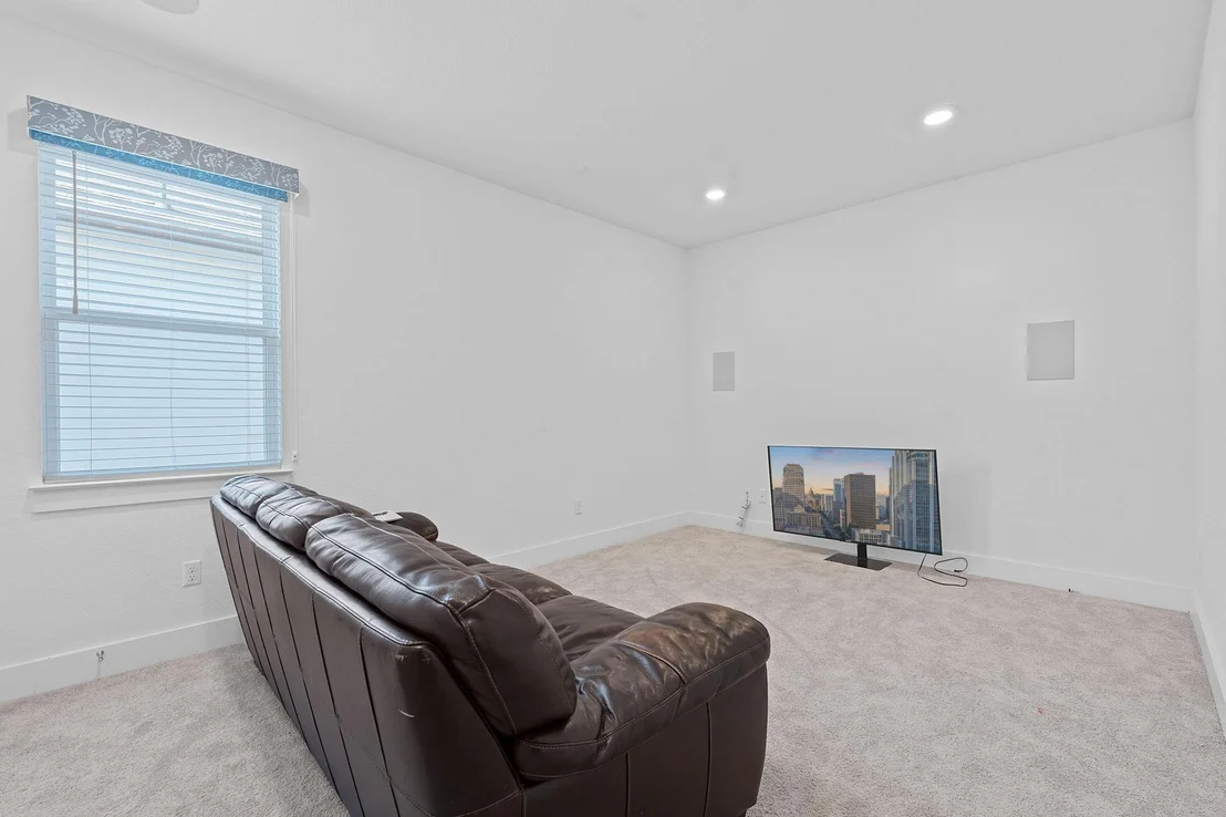 Photo of 1616 Illawarra WAY
