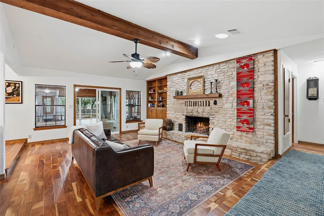 Photo of 203 Leisurewoods DR