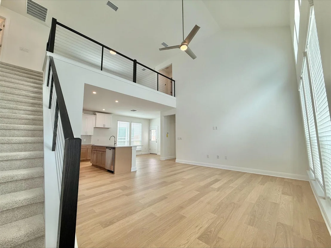 Photo of 405 Young ST