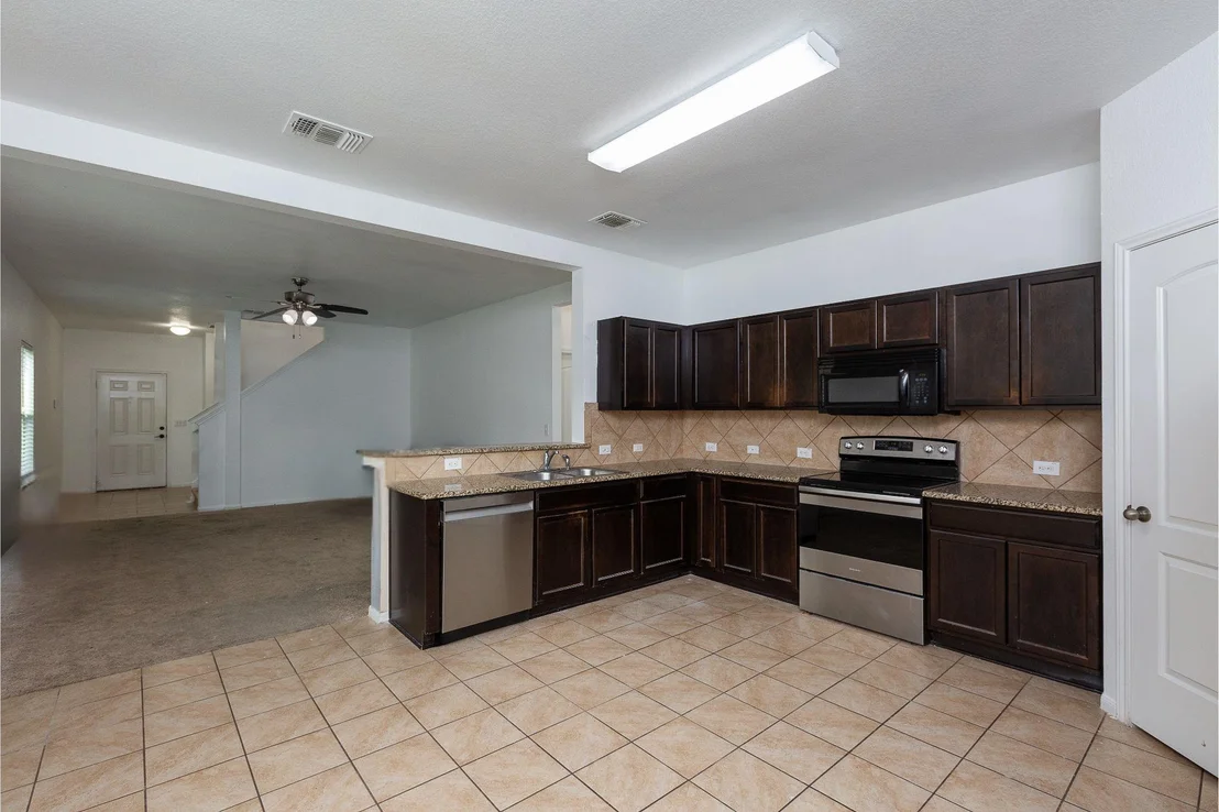 Photo of 614 Pinnacle DR