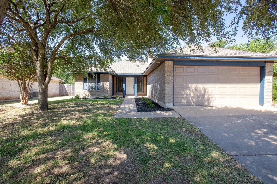 Photo of 605 Clear Spring LN