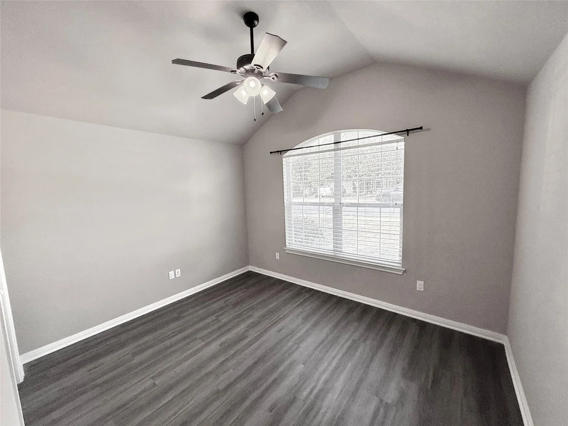 Photo of 1205 Drake Elm DR