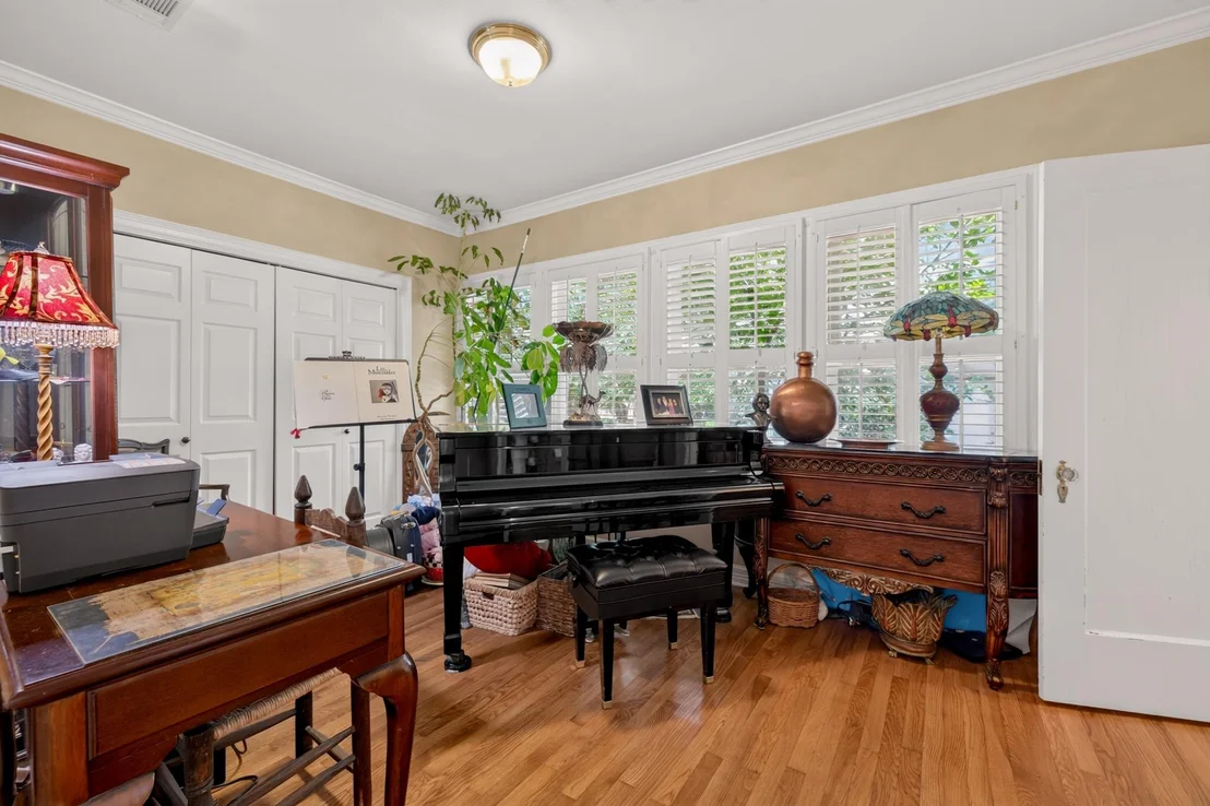 Photo of 4214 Sinclair Ave