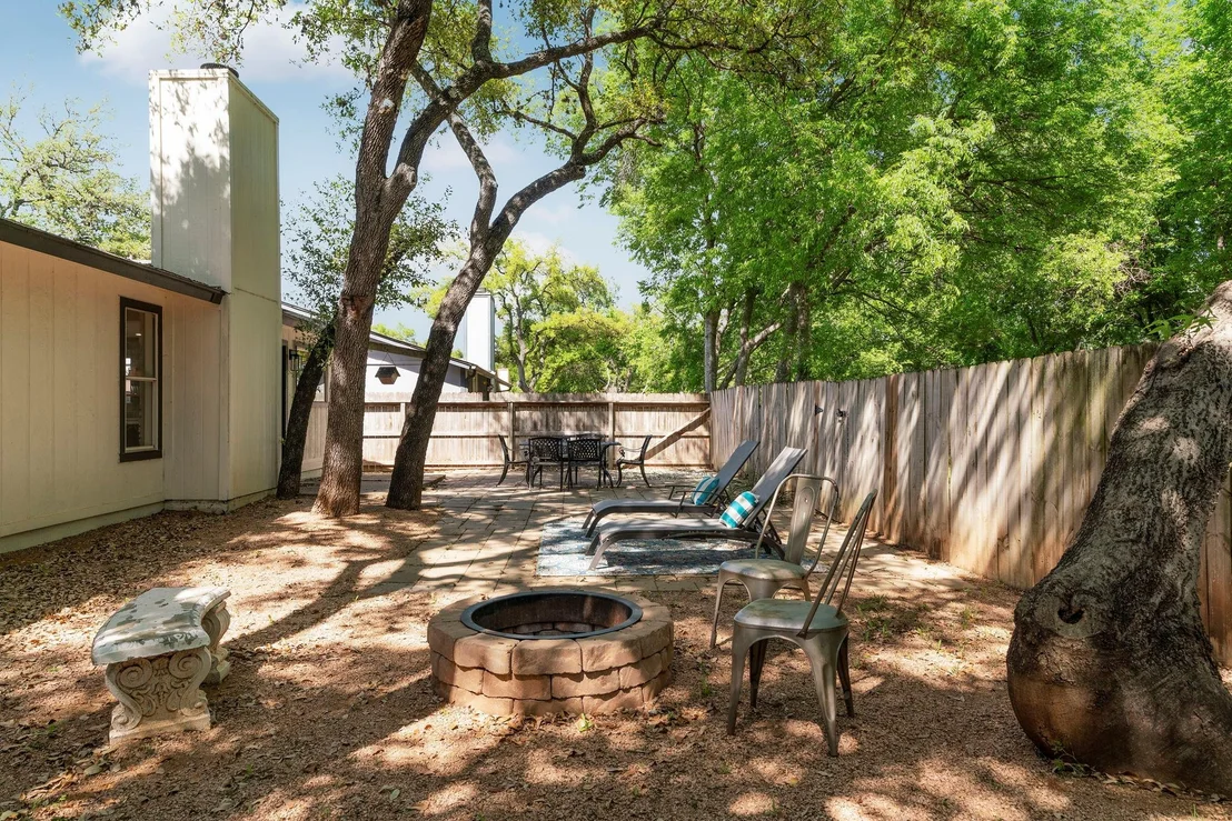 Photo of 7507 Bender DR