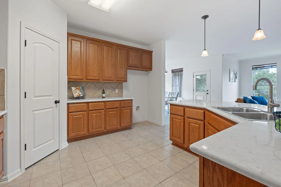 Photo of 220 Canterbury DR