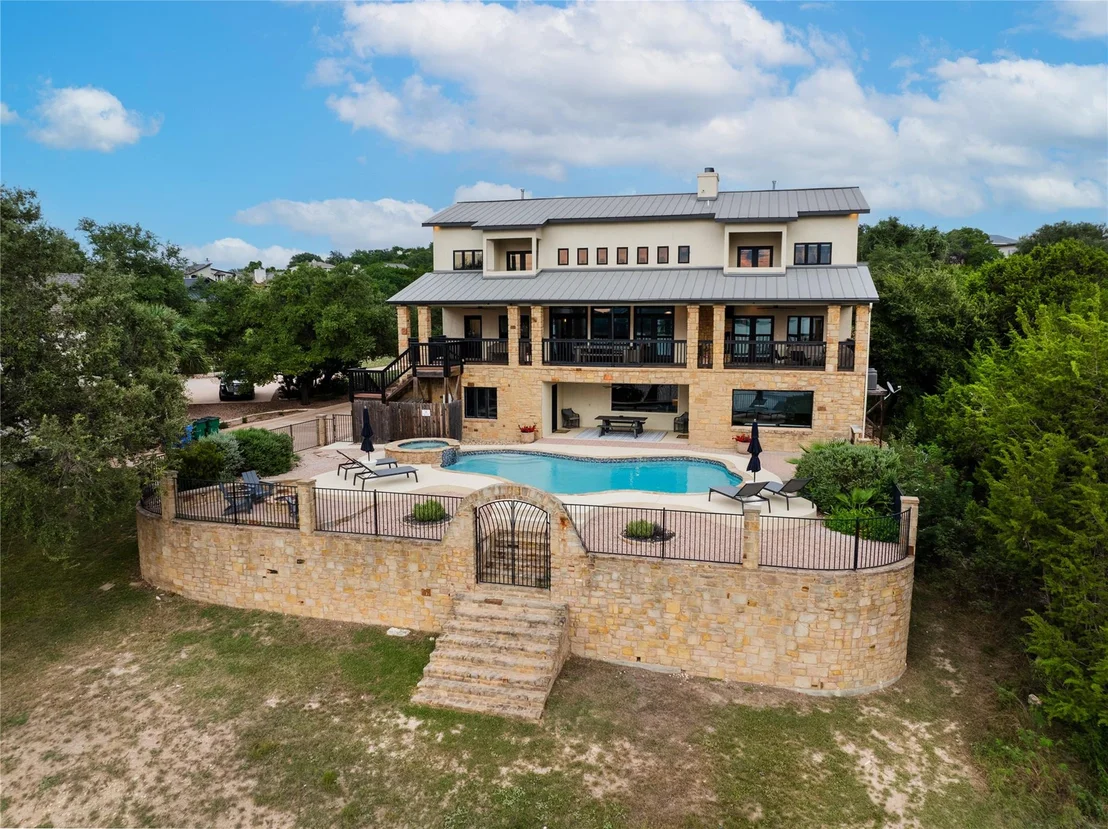 Photo of 516 Deckhouse DR