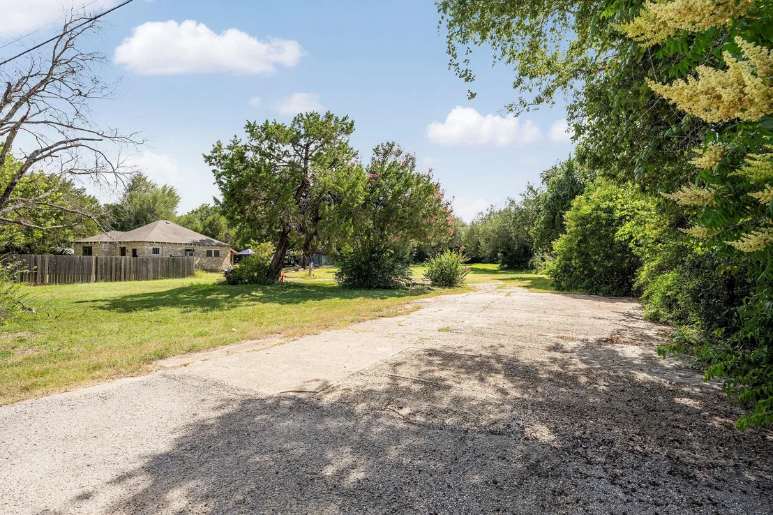 Photo of 1305 High Chaparral DR