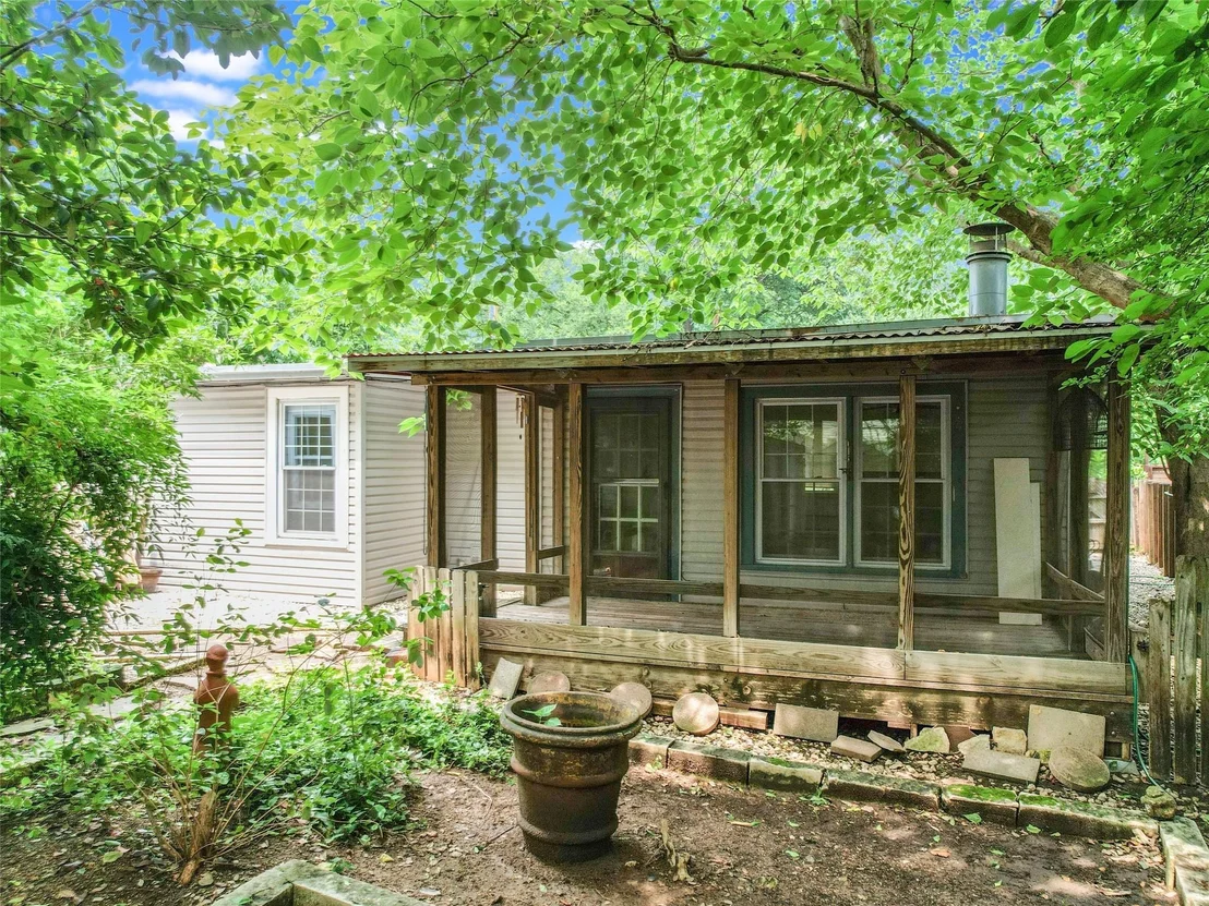 Photo of 2103 Tower DR