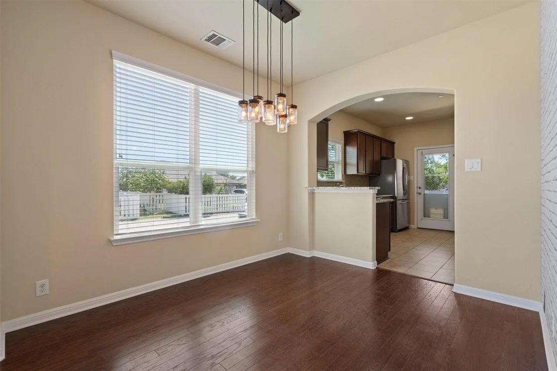 Photo of 1046 Lost Pines LN
