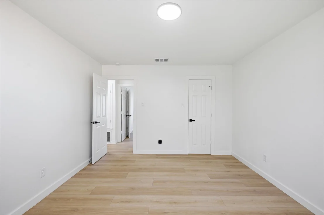 Photo of 600 County Glen ST