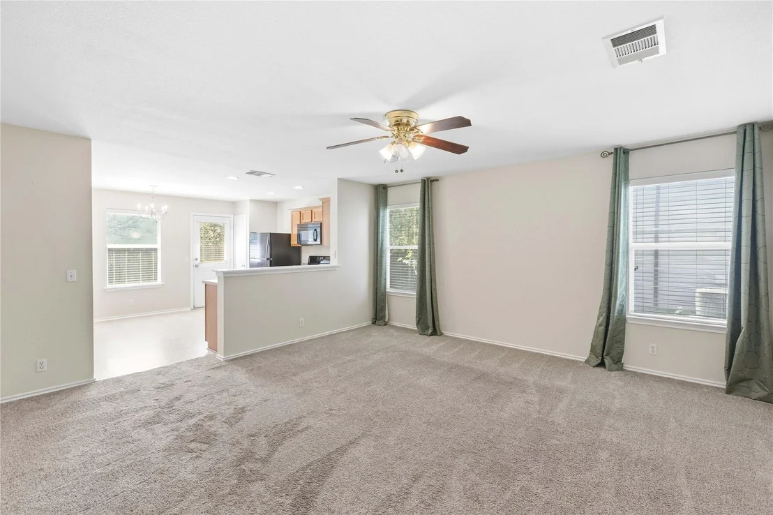 Photo of 221 Ames CV
