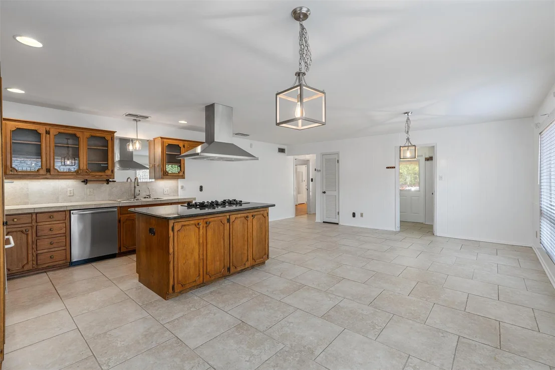 Photo of 7009 Miranda DR