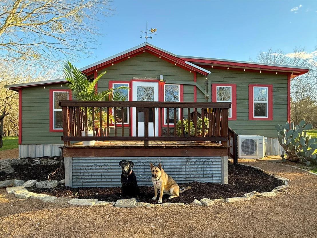 Photo of 1153 Skyline RD
