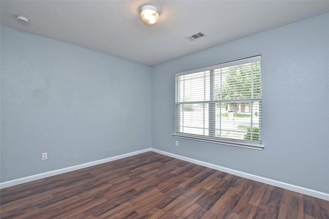 Photo of 18612 Great Falls DR