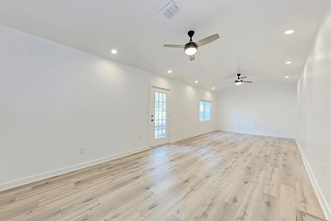 Photo of 718 Barbara DR