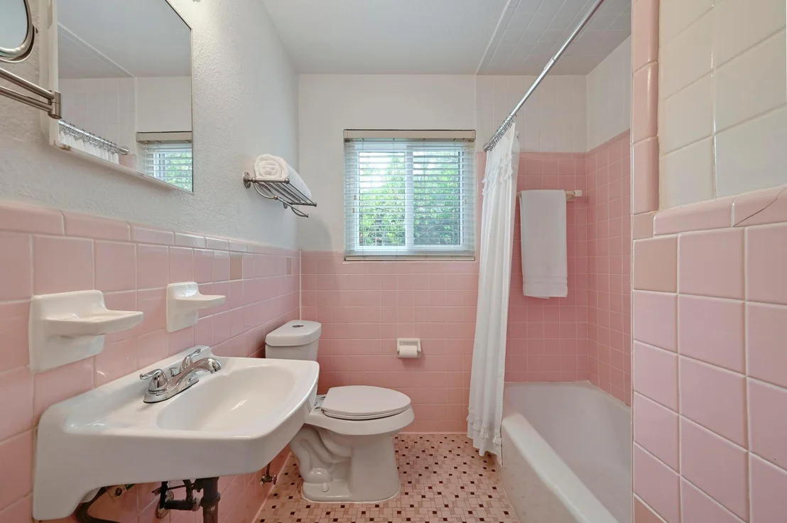 Photo of 1602 Chatham Ave