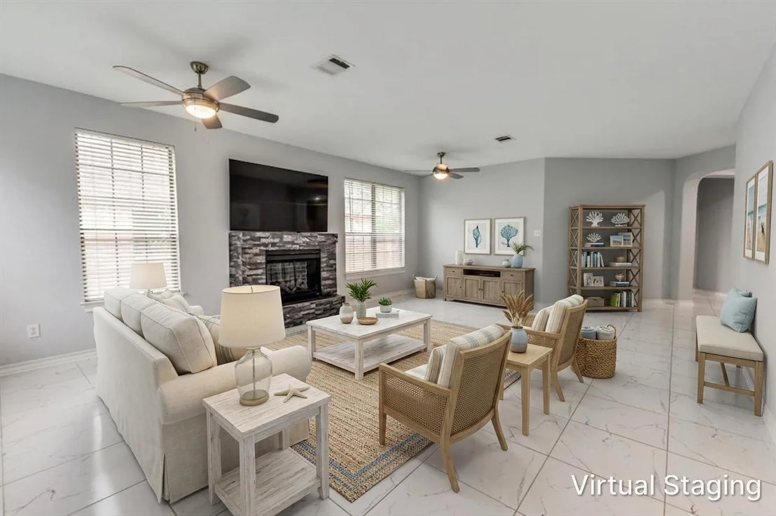 Photo of 329 Island Oak DR