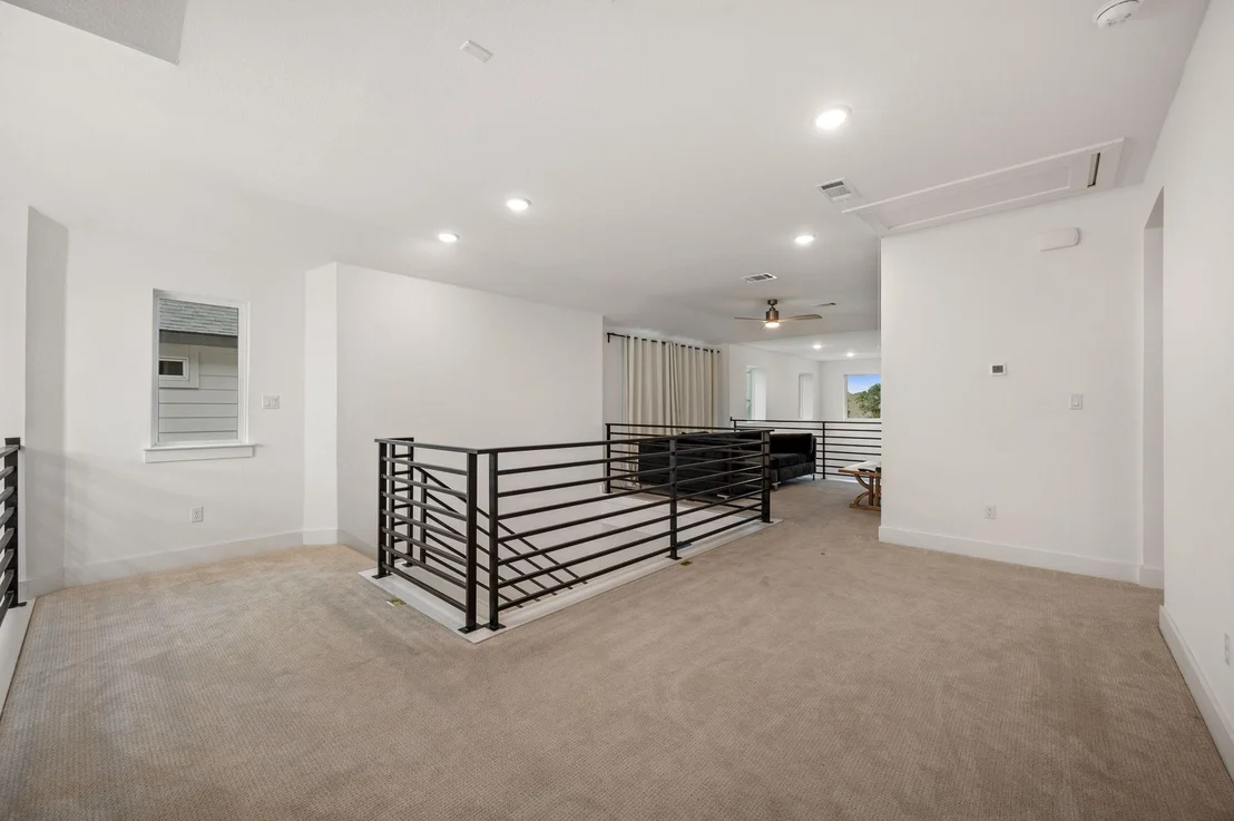 Photo of 1329 Kneehigh LN