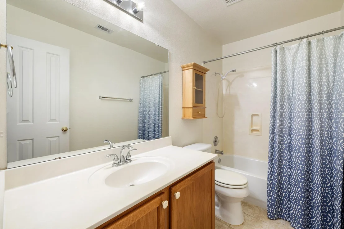 Photo of 407 N Lori CIR