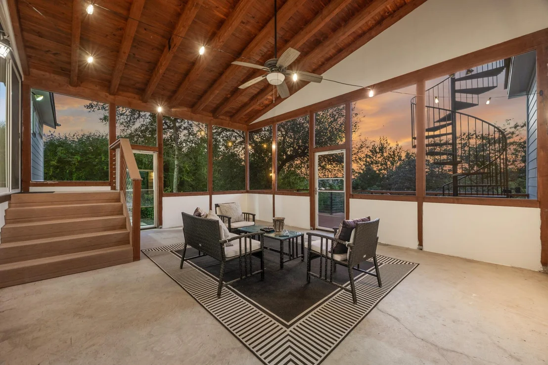 Photo of 8012 Bernard ST