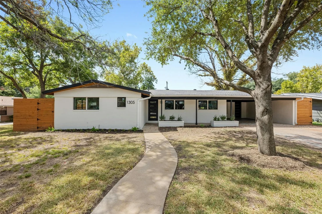 Photo of 1305 Ridgehaven DR